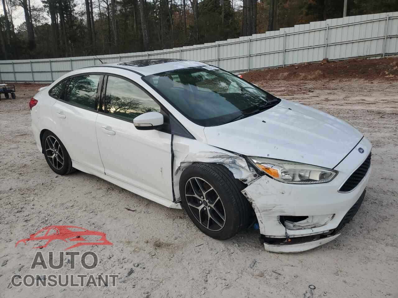 FORD FOCUS 2015 - 1FADP3FE0FL321499