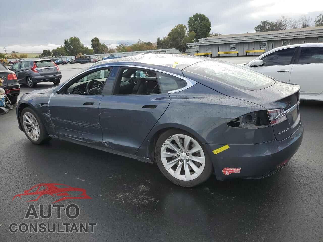 TESLA MODEL S 2017 - 5YJSA1E23HF215021