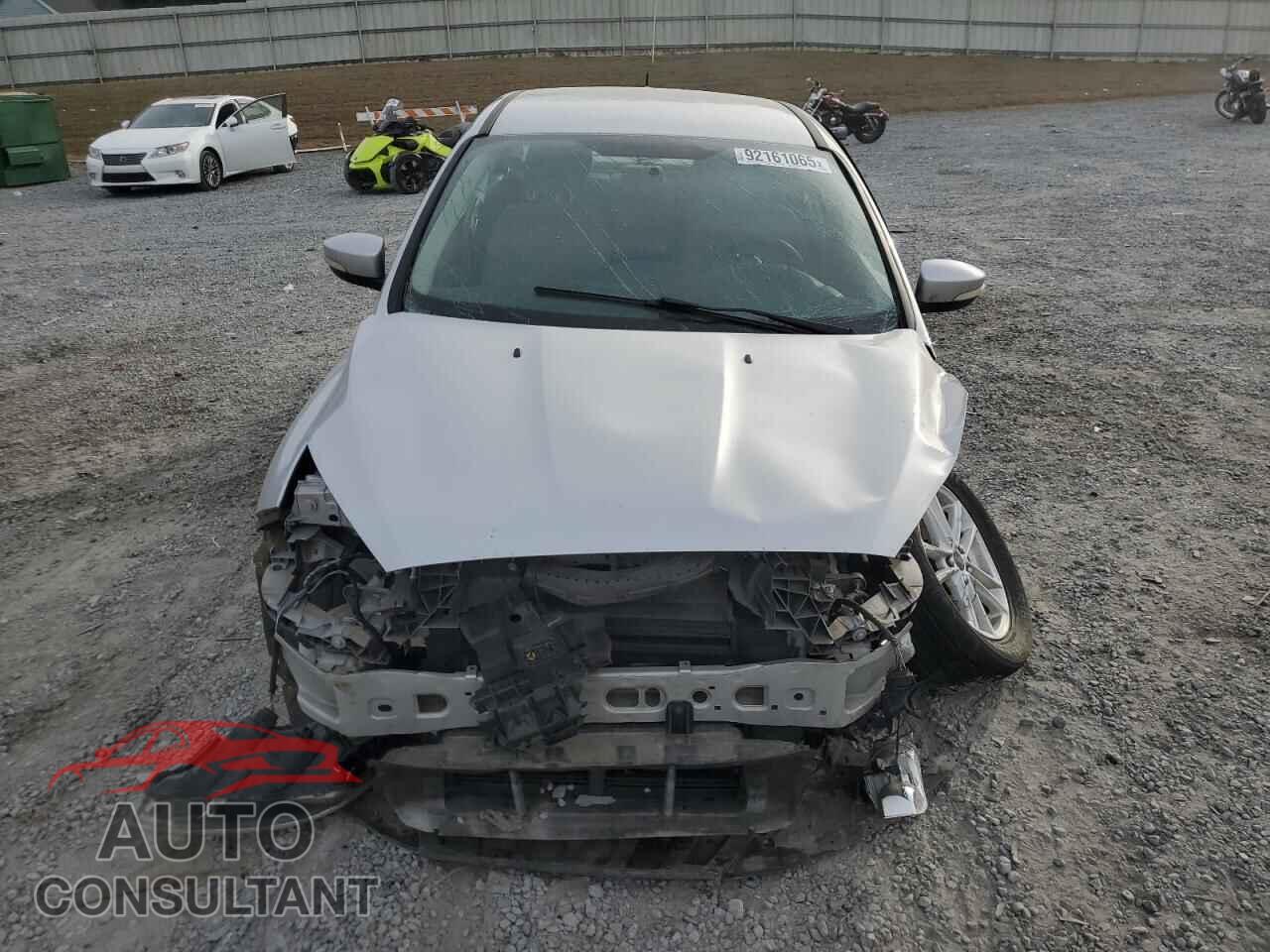 FORD FOCUS 2015 - 1FADP3F20FL329639