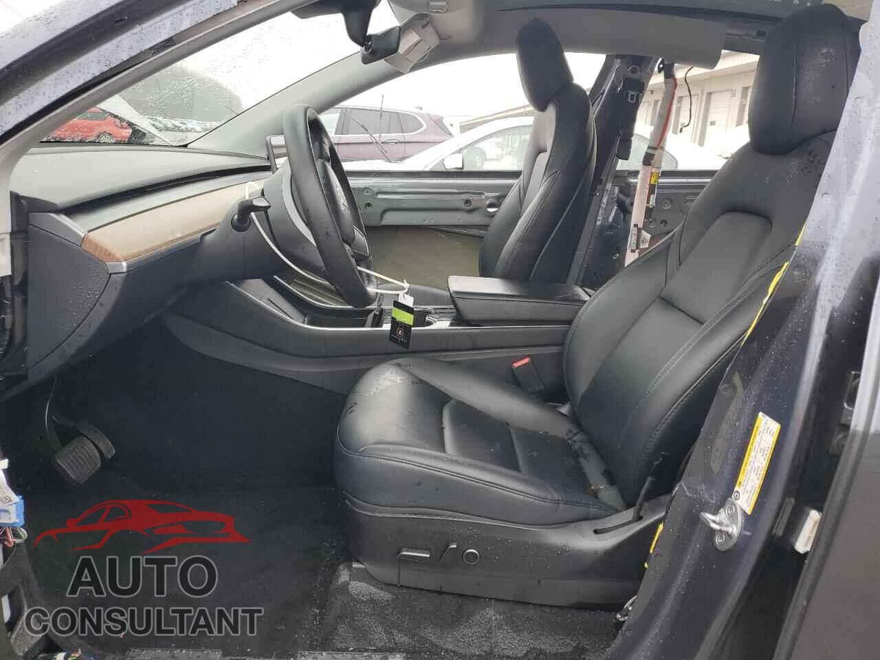 TESLA MODEL Y 2021 - 5YJYGDEEXMF062720