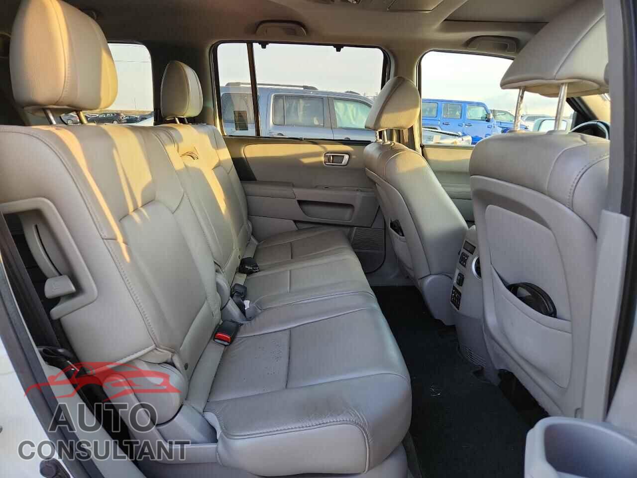 HONDA PILOT 2014 - 5FNYF3H95EB014460
