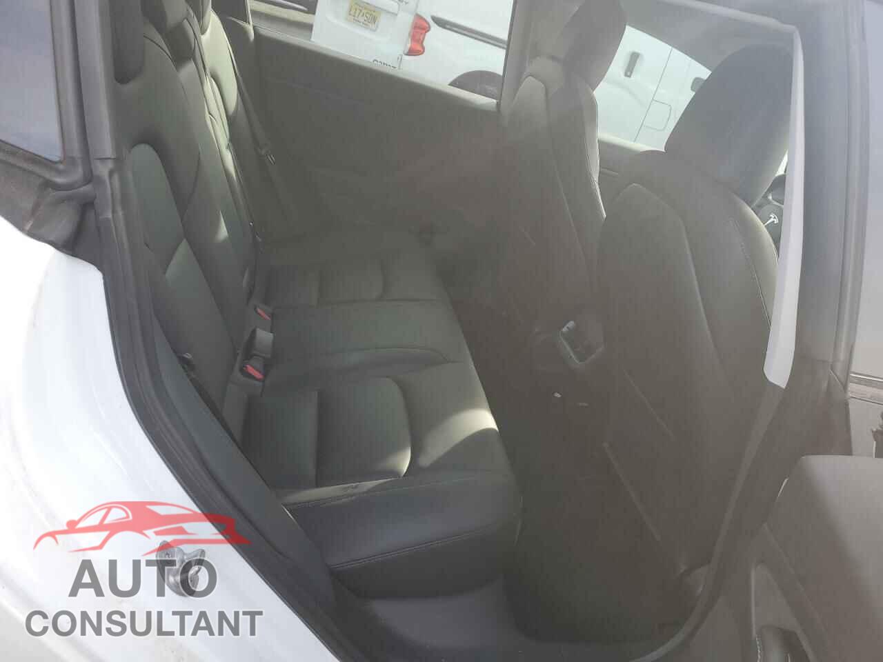 TESLA MODEL 3 2018 - 5YJ3E1EB4JF181427