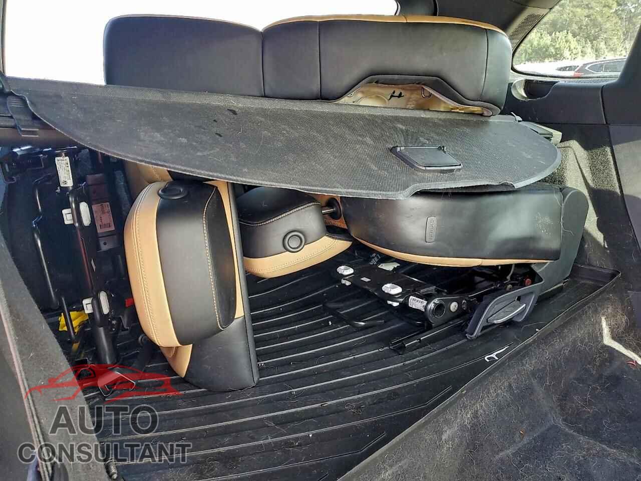 PORSCHE CAYENNE 2017 - WP1AA2A21HKA90299