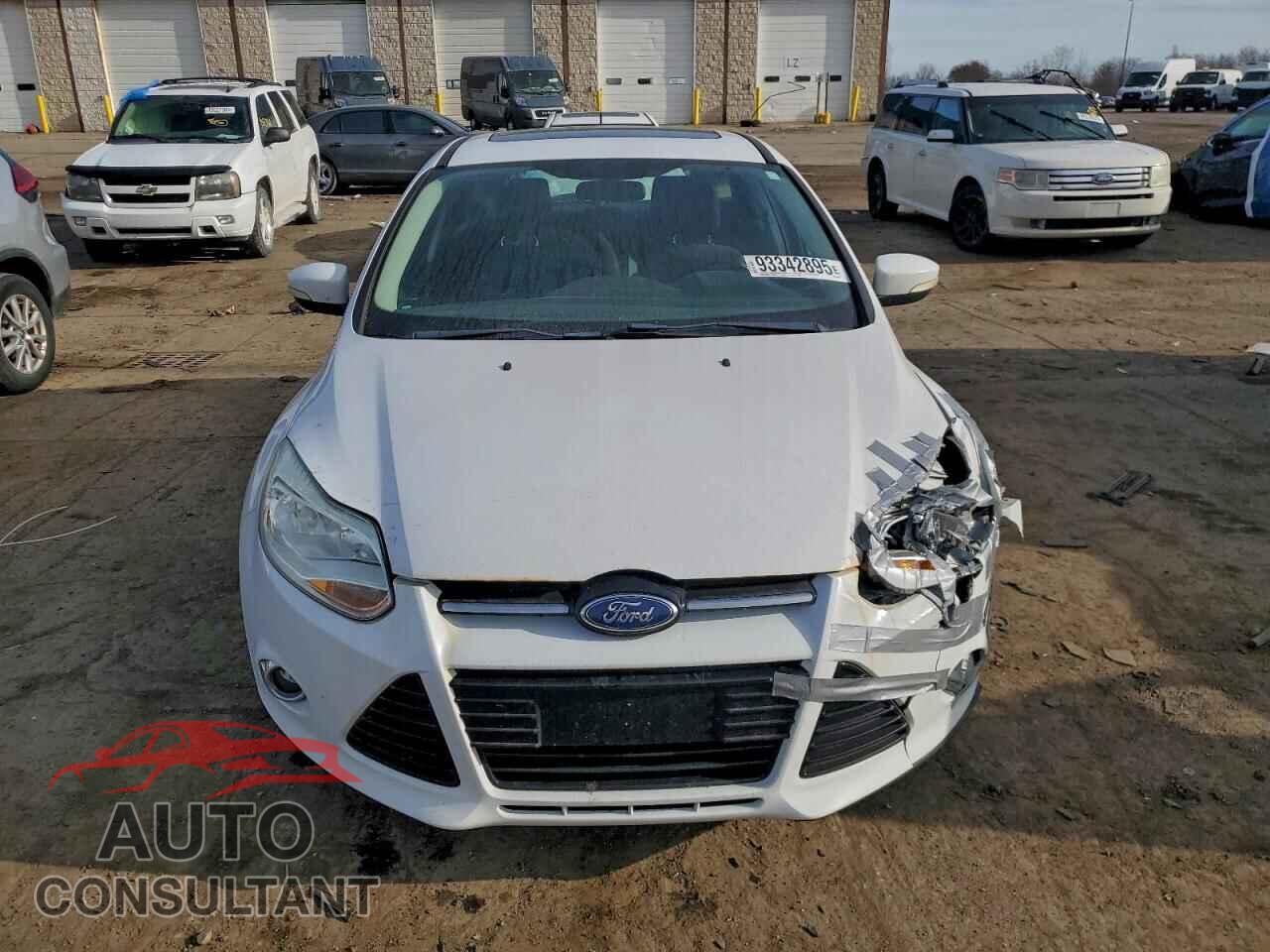 FORD FOCUS 2012 - 1FAHP3M28CL234374