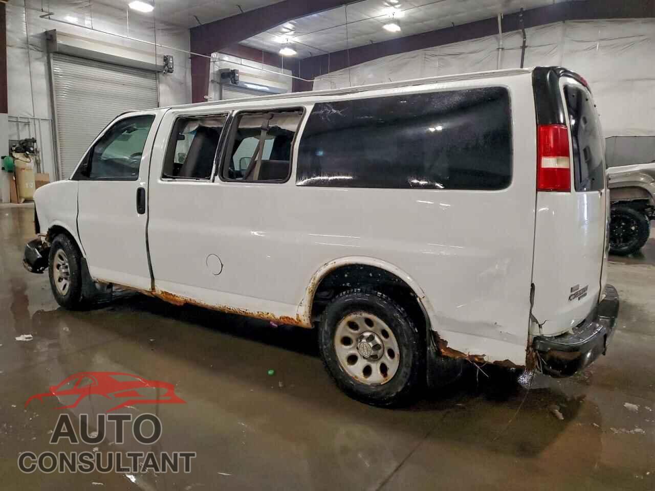 CHEVROLET EXPRESS 2012 - 1GNSHBF4XC1125052