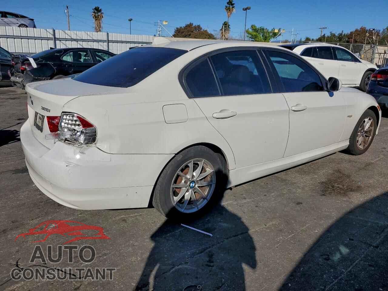 BMW 3 SERIES 2010 - WBAPH5G51ANM36136