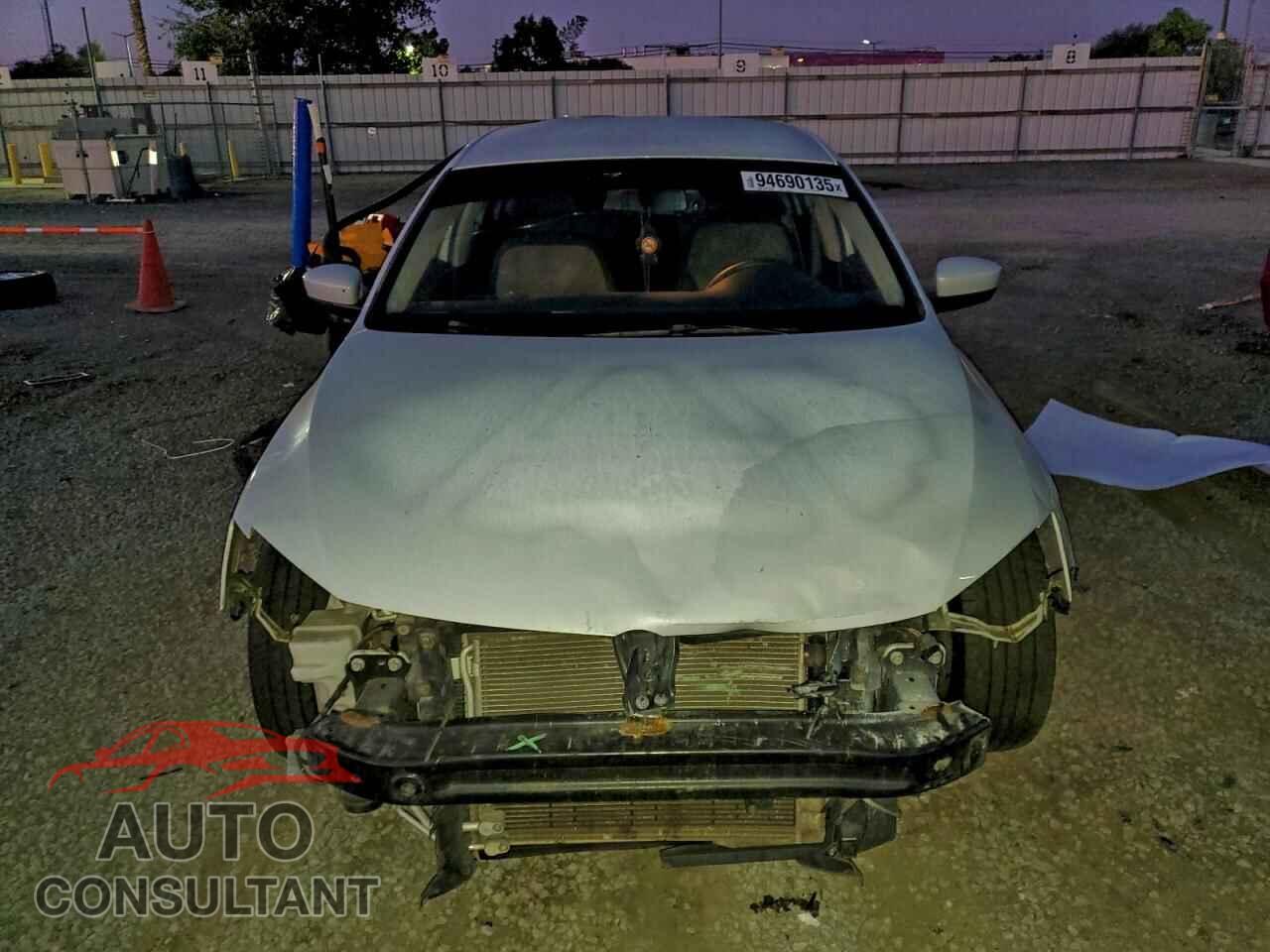 VOLKSWAGEN JETTA 2017 - 3VW2B7AJ6HM405871