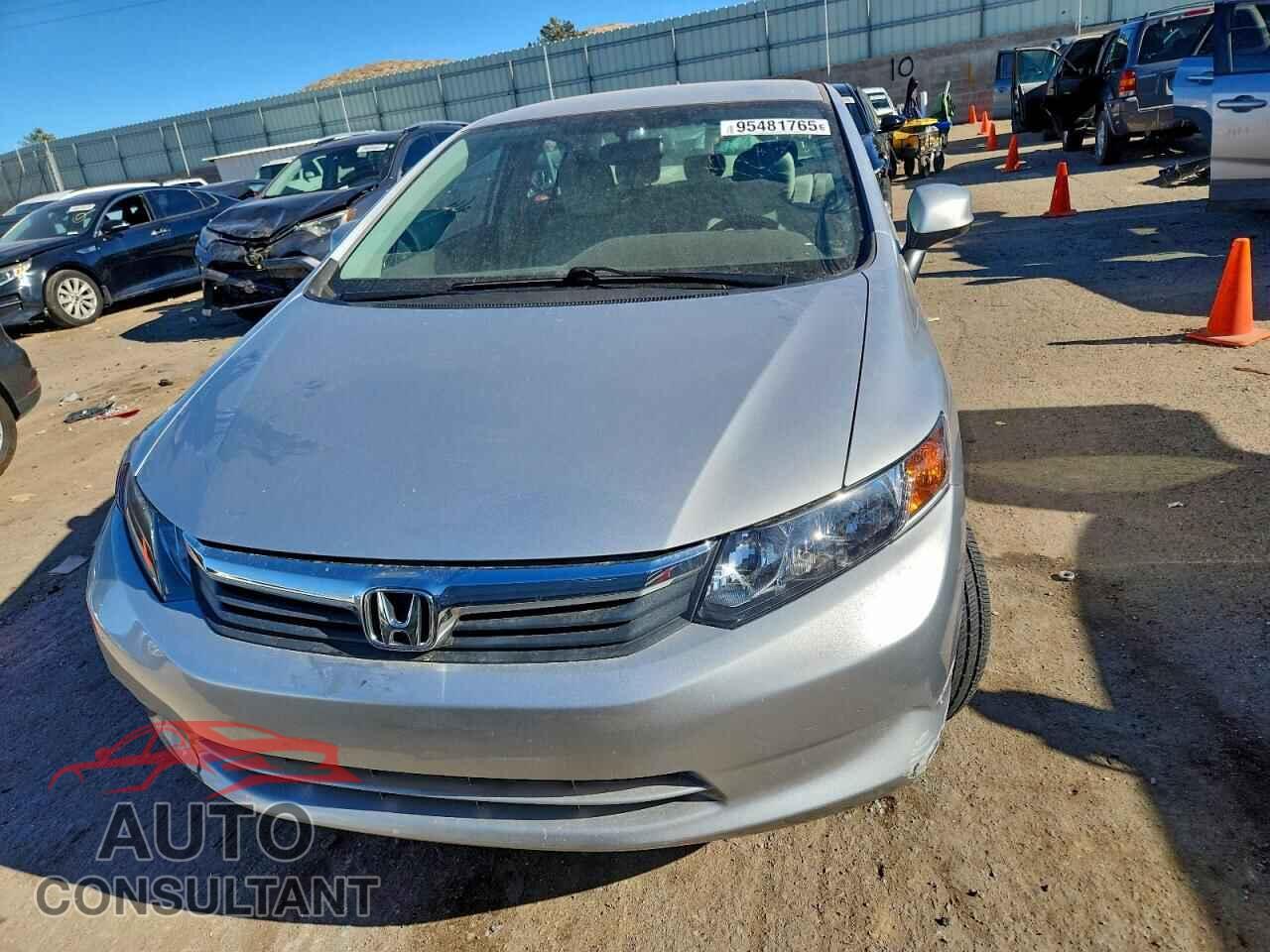 HONDA CIVIC 2012 - 2HGFB2F55CH611842