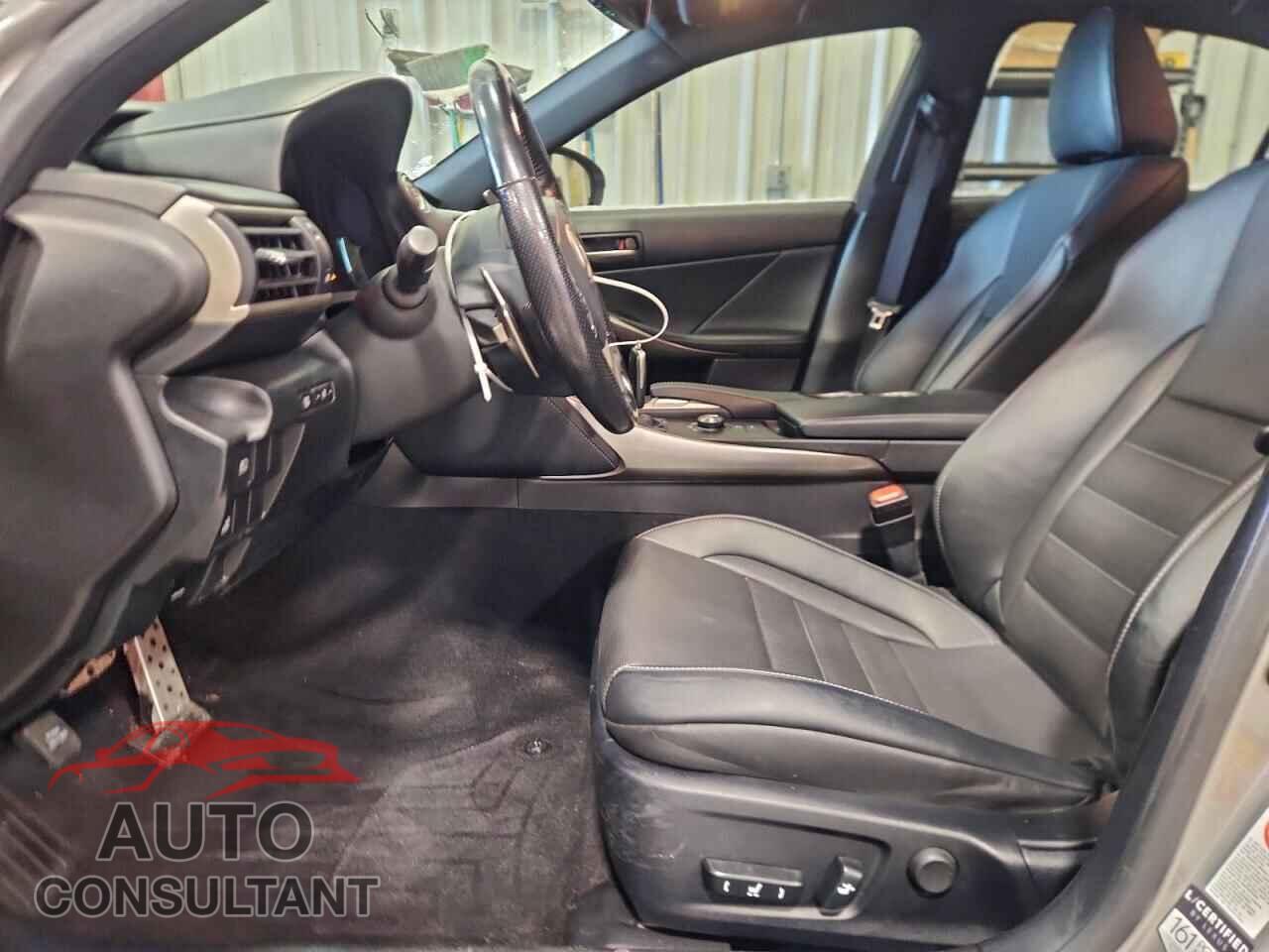 LEXUS IS 2017 - JTHCM1D2XH5018246