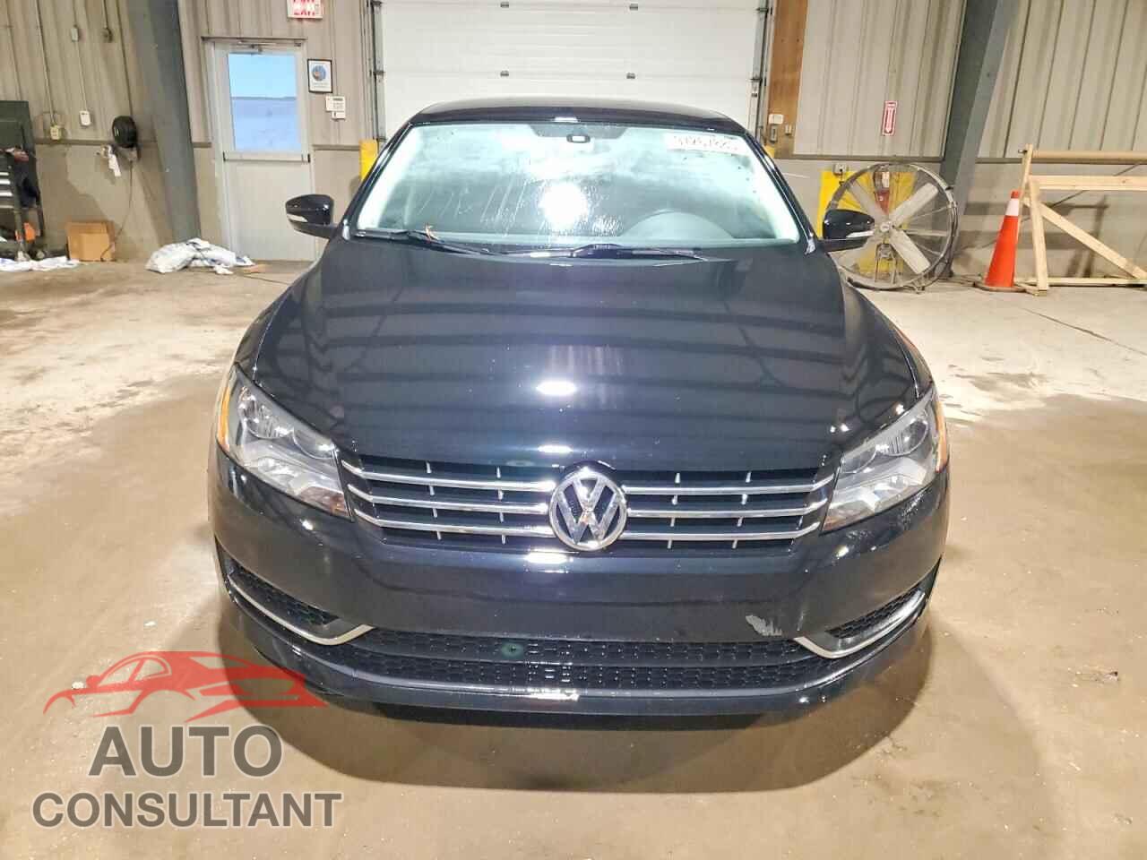 VOLKSWAGEN PASSAT 2015 - 1VWAT7A34FC002948
