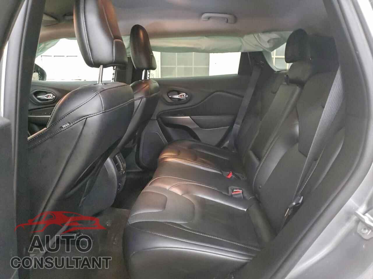 JEEP GRAND CHER 2019 - 1C4PJMDX6KD424630