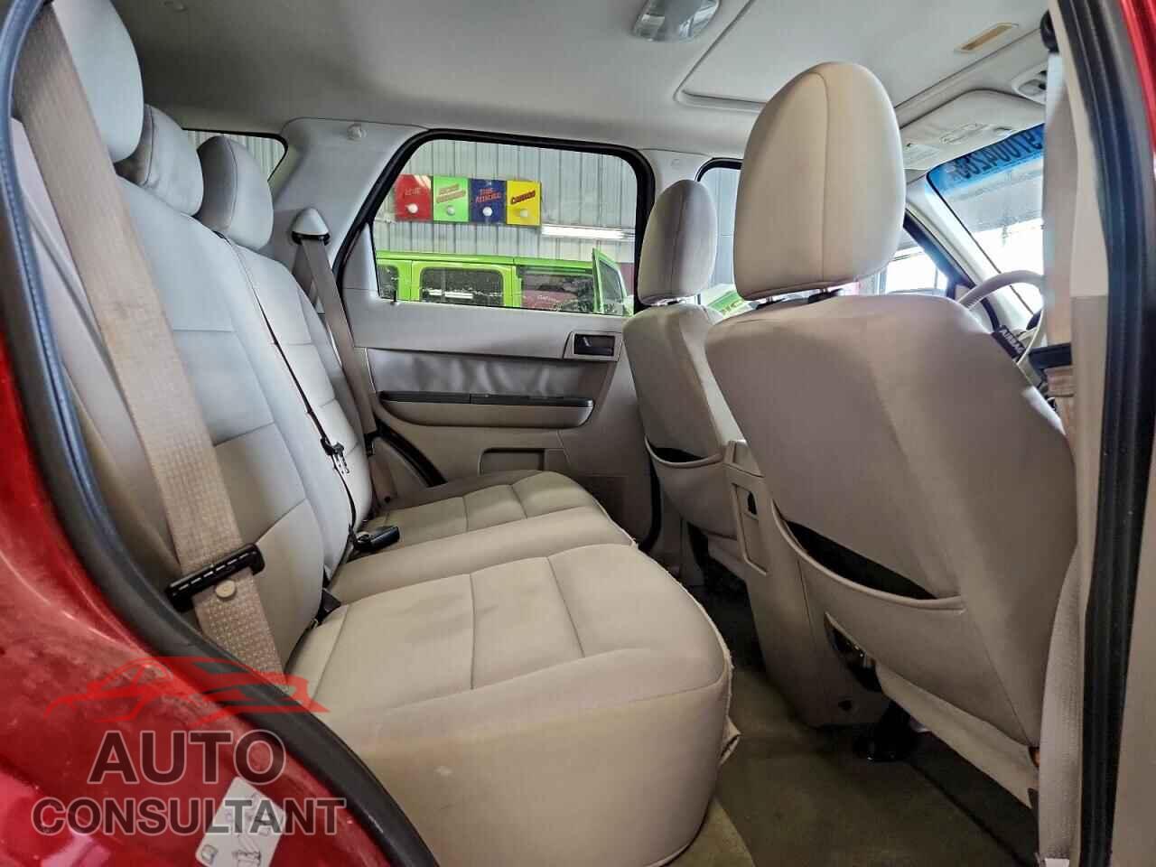 FORD ESCAPE 2011 - 1FMCU0DG7BKB33494