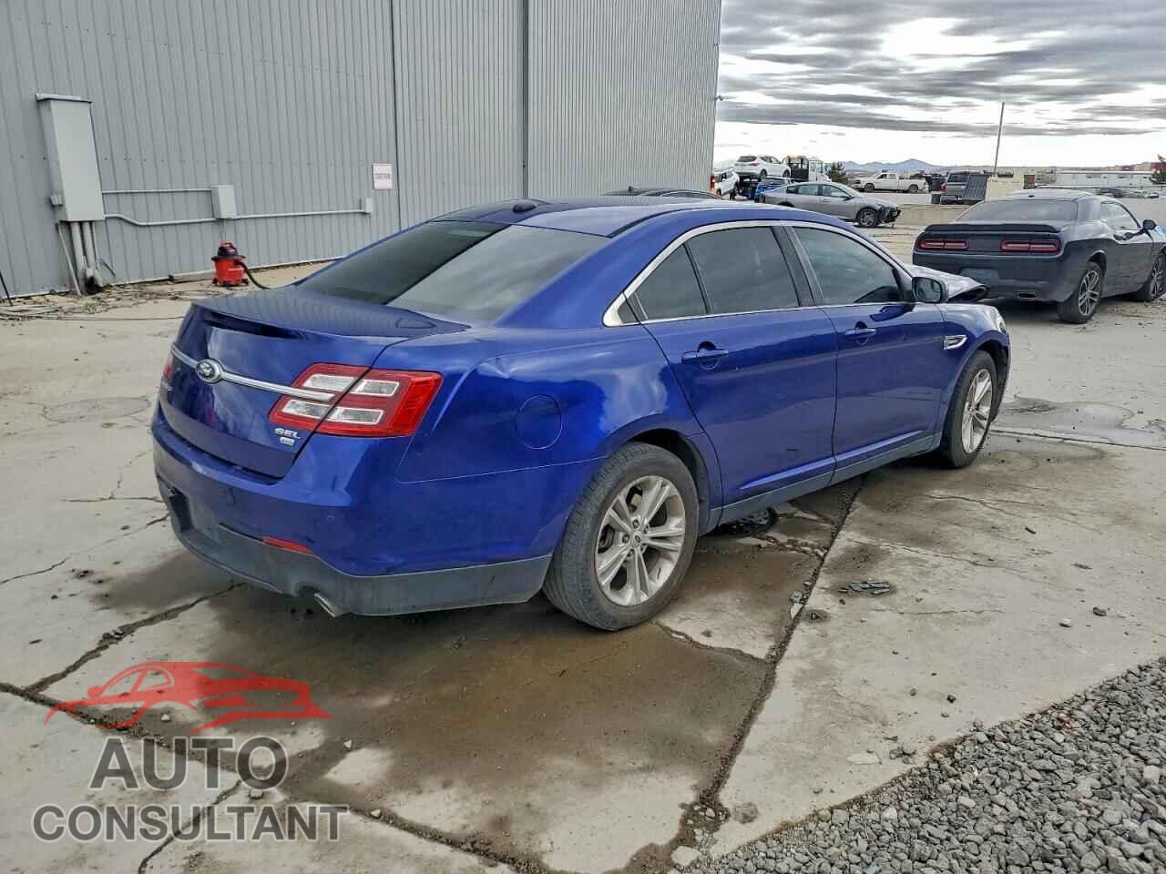 FORD TAURUS 2013 - 1FAHP2H81DG232582