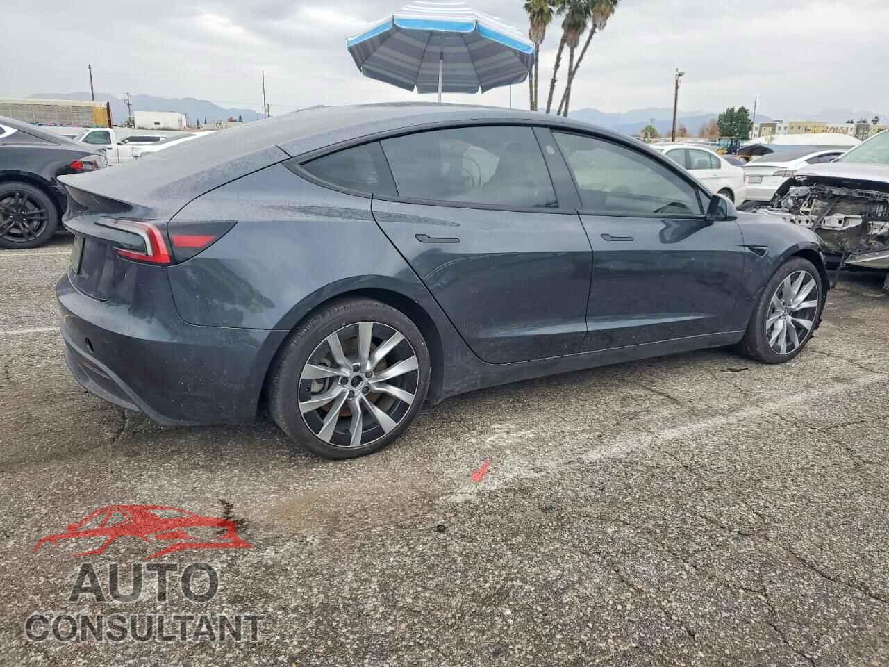 TESLA MODEL 3 2024 - 5YJ3E1EA6RF743878