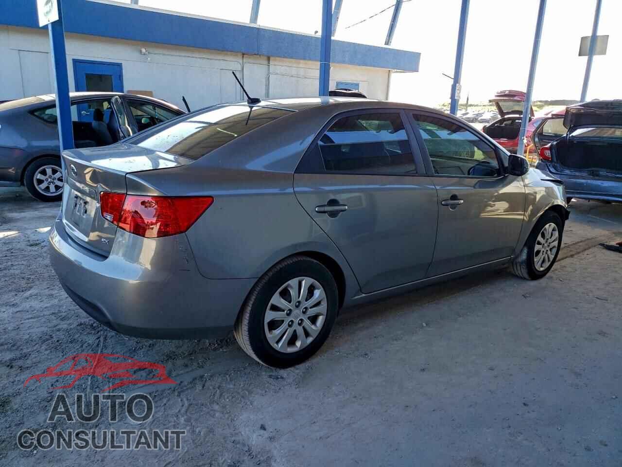 KIA FORTE 2012 - KNAFU4A22C5579356