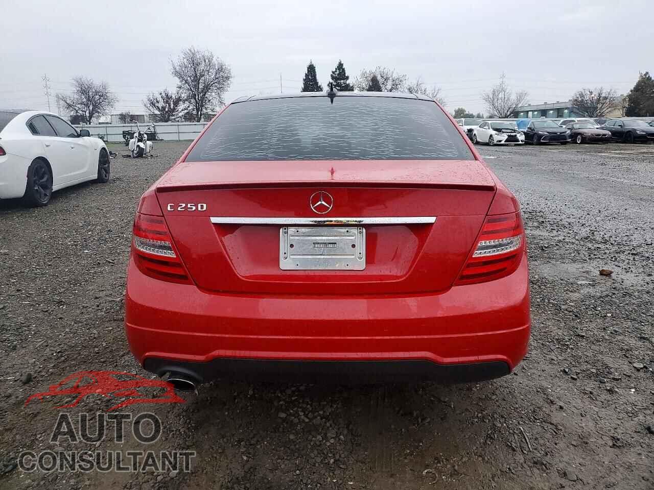 MERCEDES-BENZ C-CLASS 2013 - WDDGF4HB9DA766440