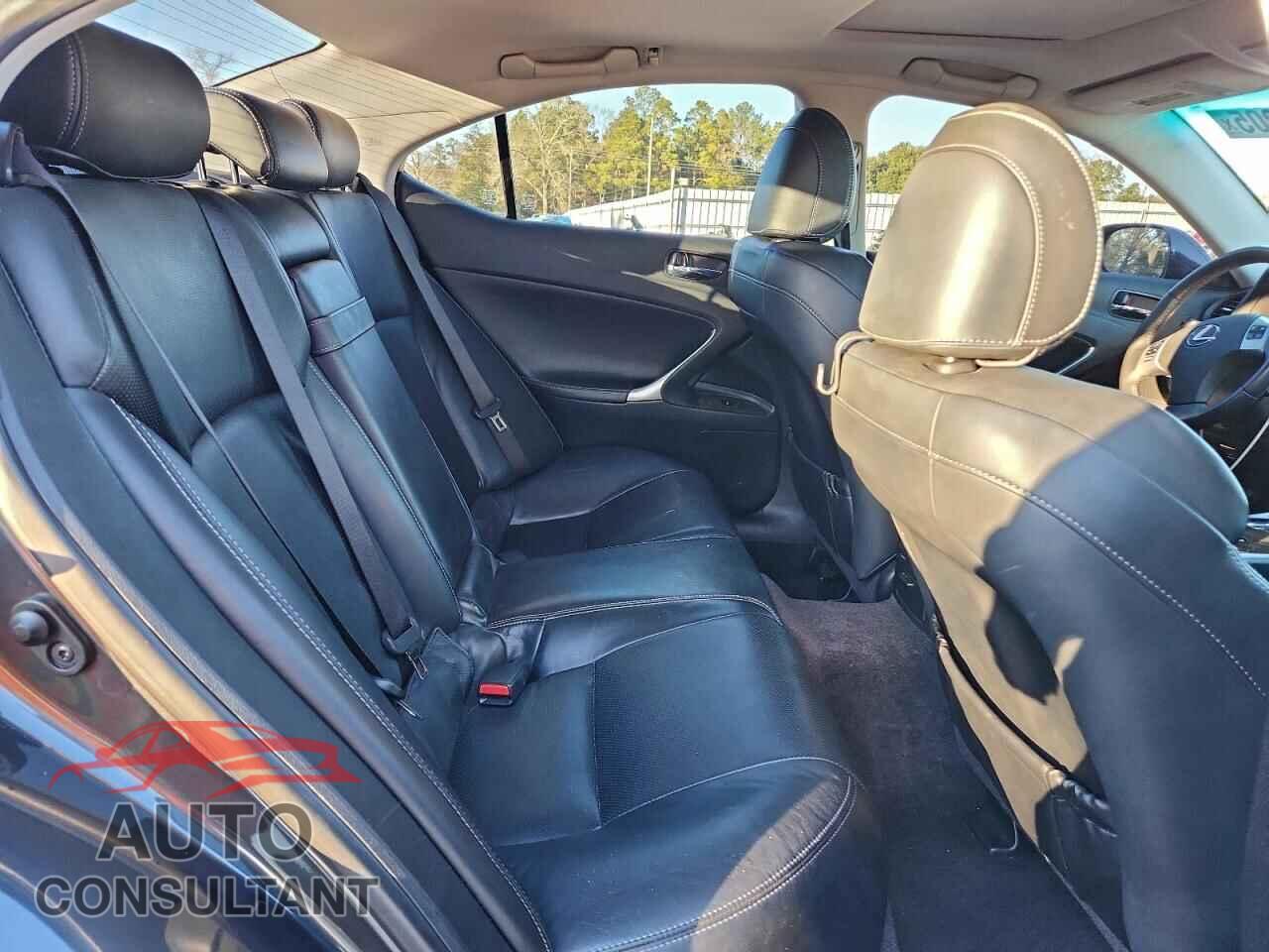 LEXUS IS 2011 - JTHBF5C27B5138026