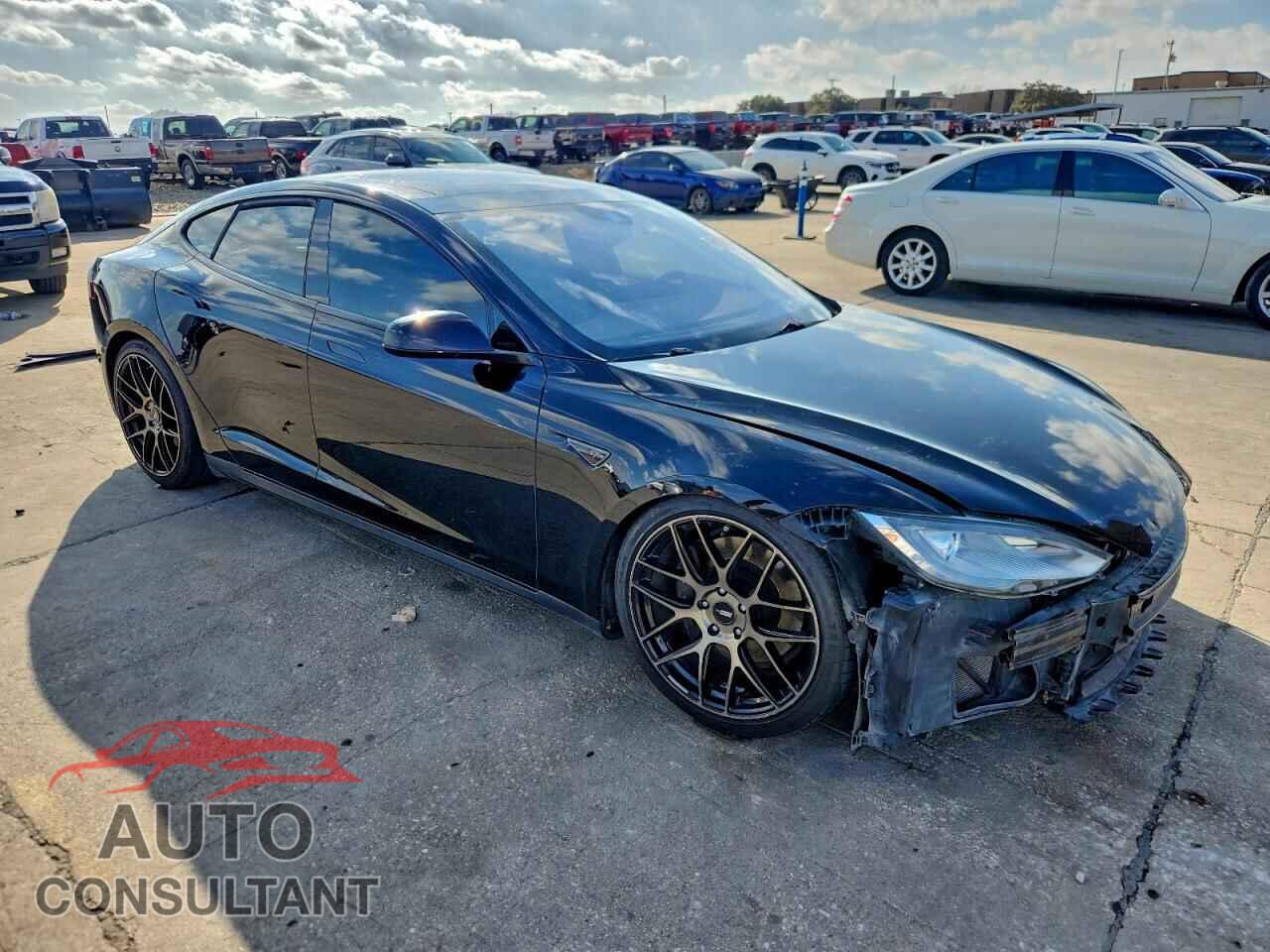 TESLA MODEL S 2015 - 5YJSA1E25FF106797