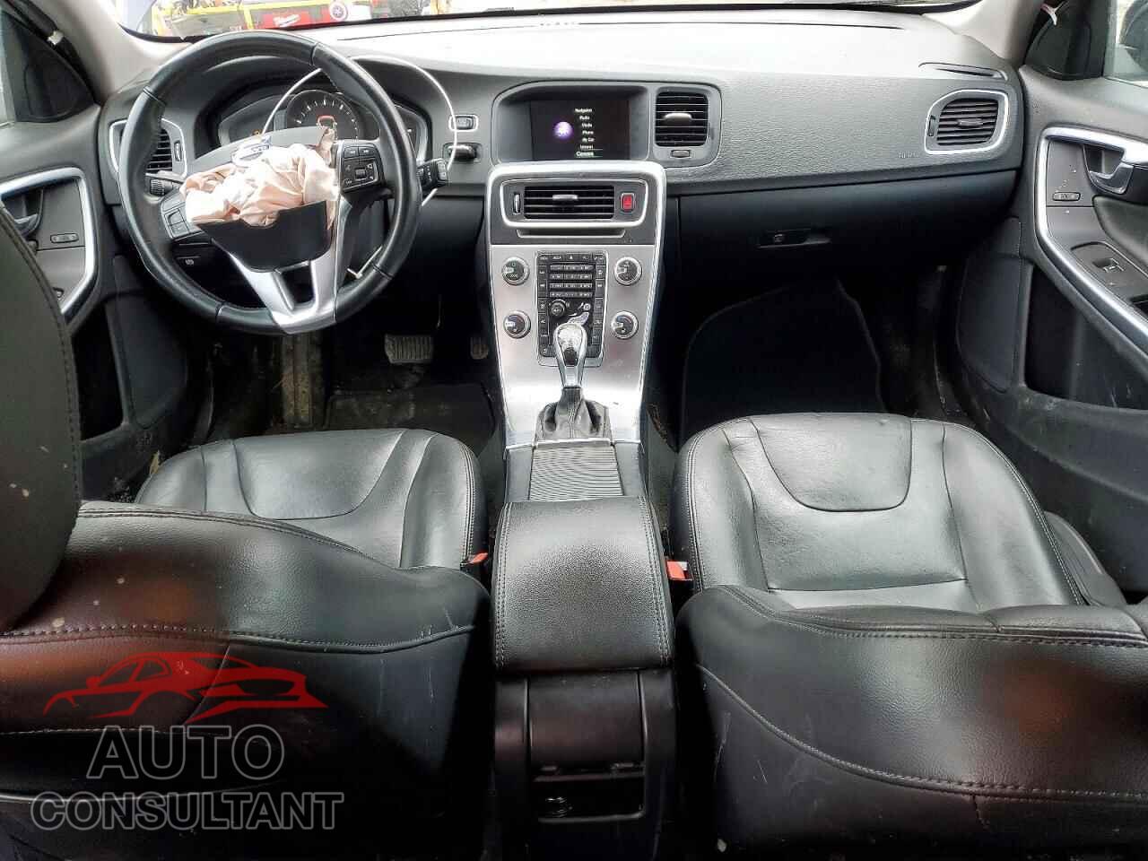 VOLVO V60 2017 - YV140MEK1H1330104