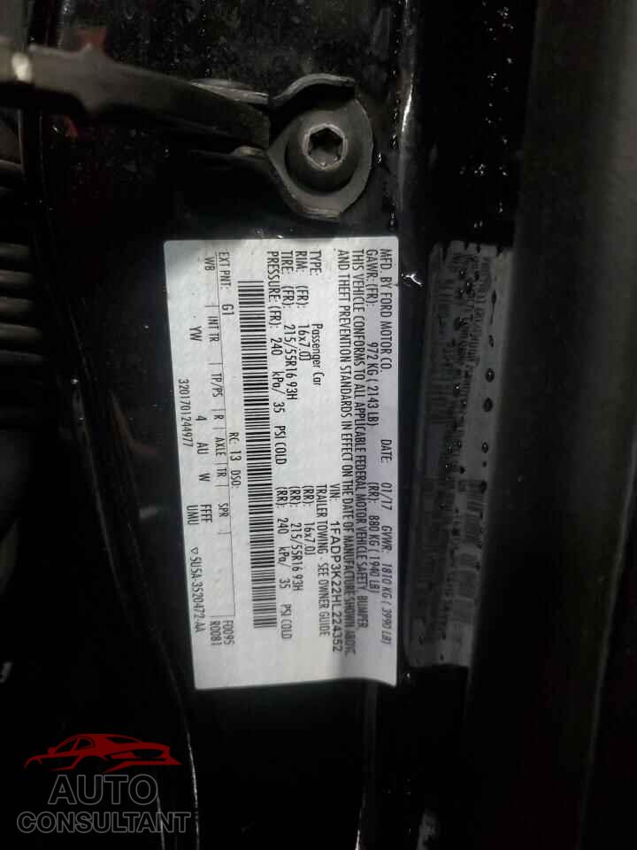 FORD FOCUS 2017 - 1FADP3K22HL224352