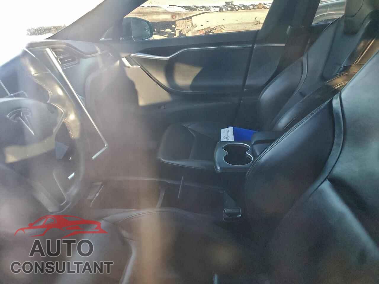 TESLA MODEL S 2015 - 5YJSA1H23FF087260