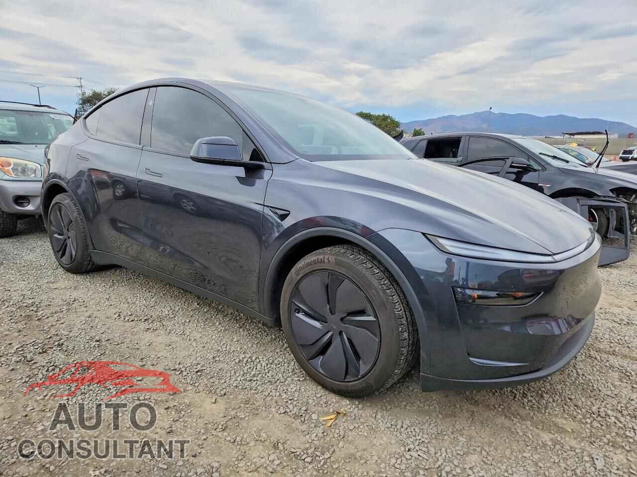 TESLA MODEL Y 2026 - 7SAYGDEE5TF341171