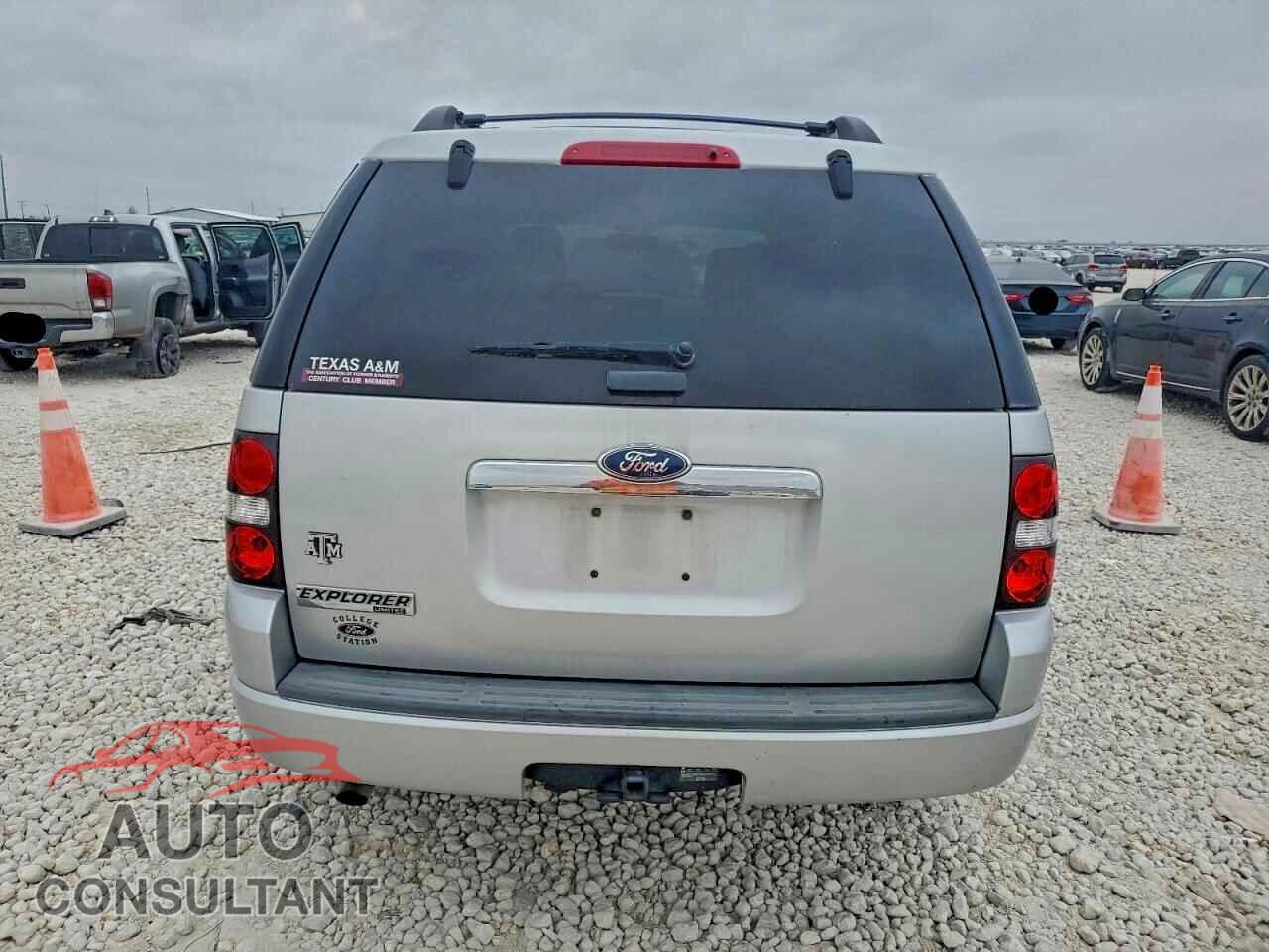 FORD EXPLORER 2010 - 1FMEU6FE1AUB16071