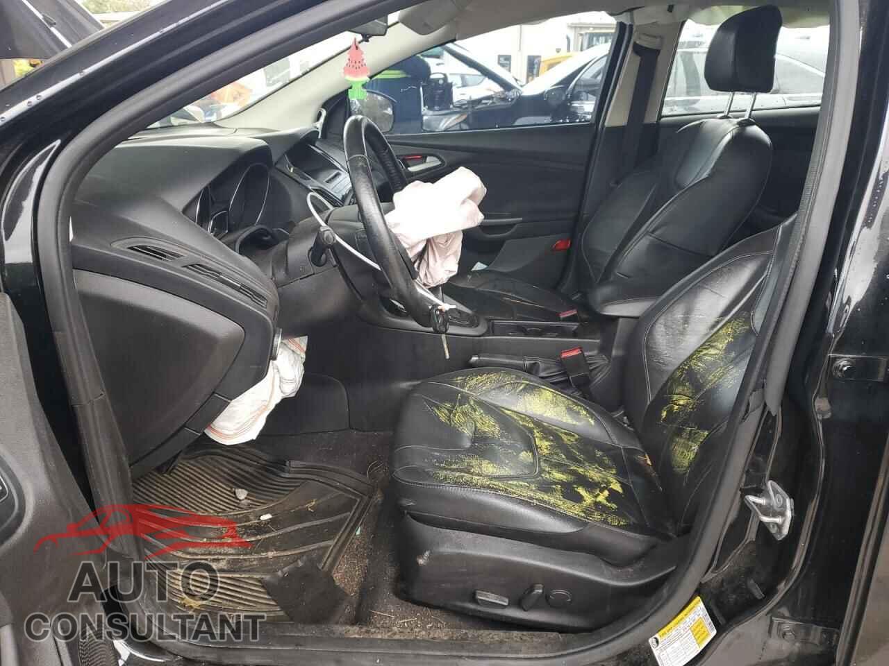 FORD FOCUS 2015 - 1FADP3F21FL274845