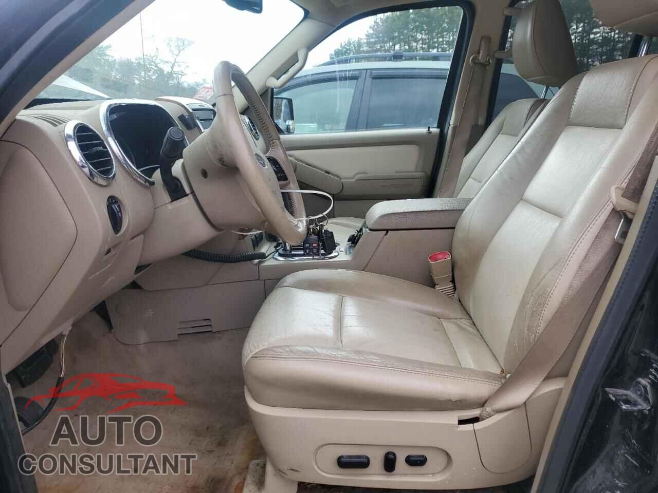 FORD EXPLORER 2010 - 1FMEU7EEXAUA67184