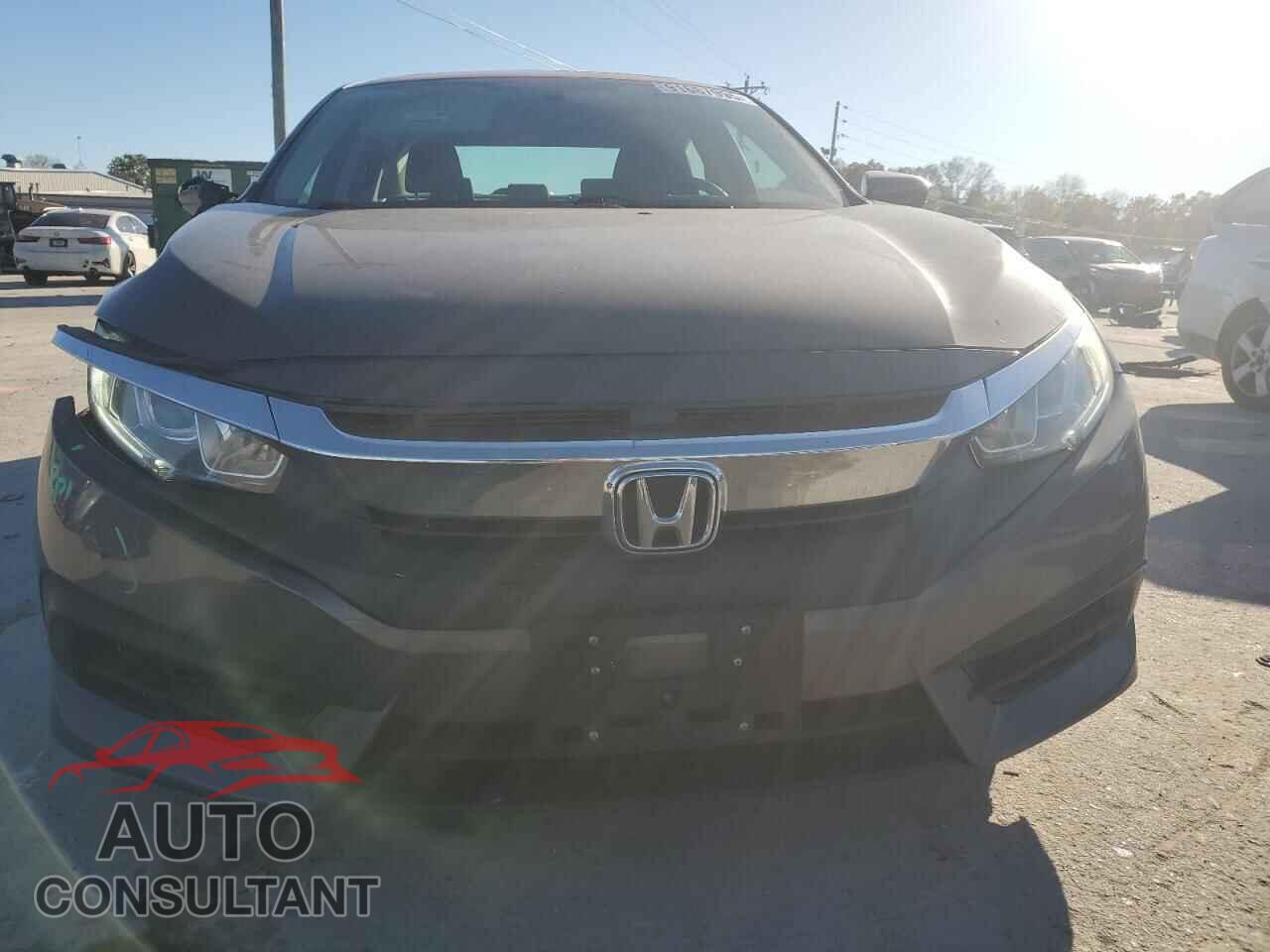 HONDA CIVIC 2018 - 2HGFC2F73JH577167