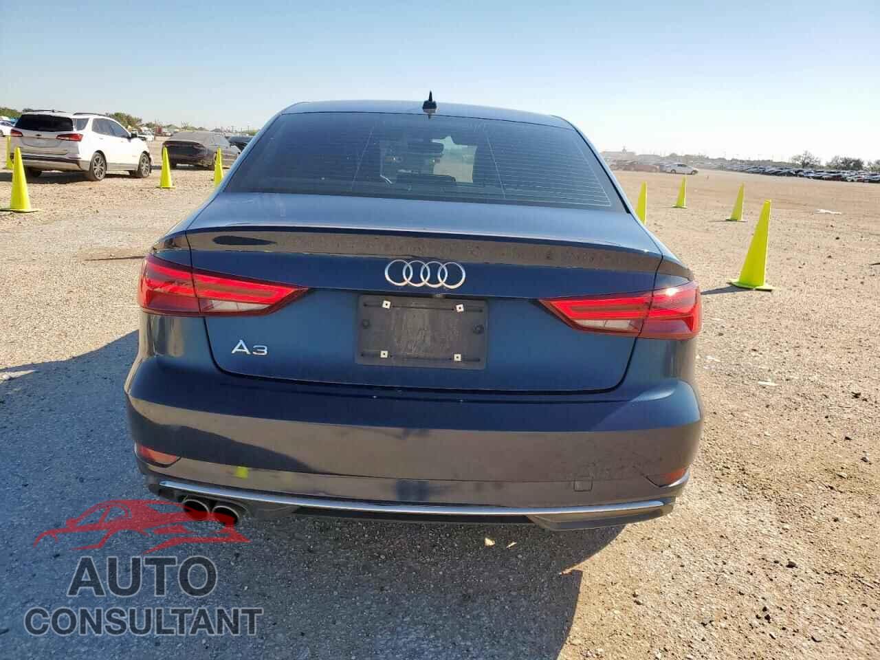 AUDI A3 2018 - WAUAUGFF9J1025565