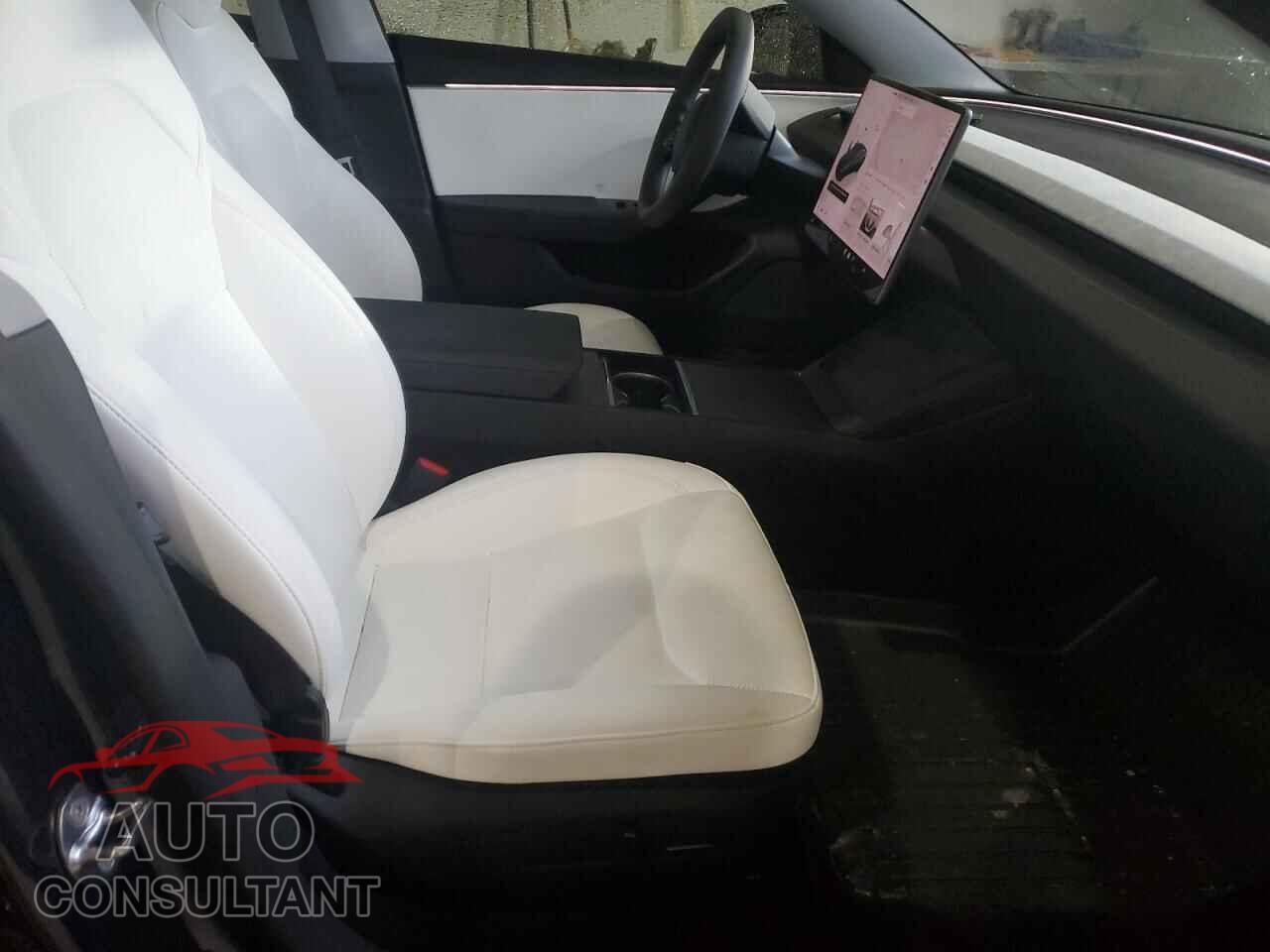 TESLA MODEL 3 2025 - 5YJ3E1EA2SF014850