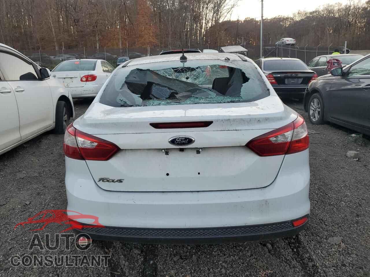 FORD FOCUS 2013 - 1FADP3E29DL320906
