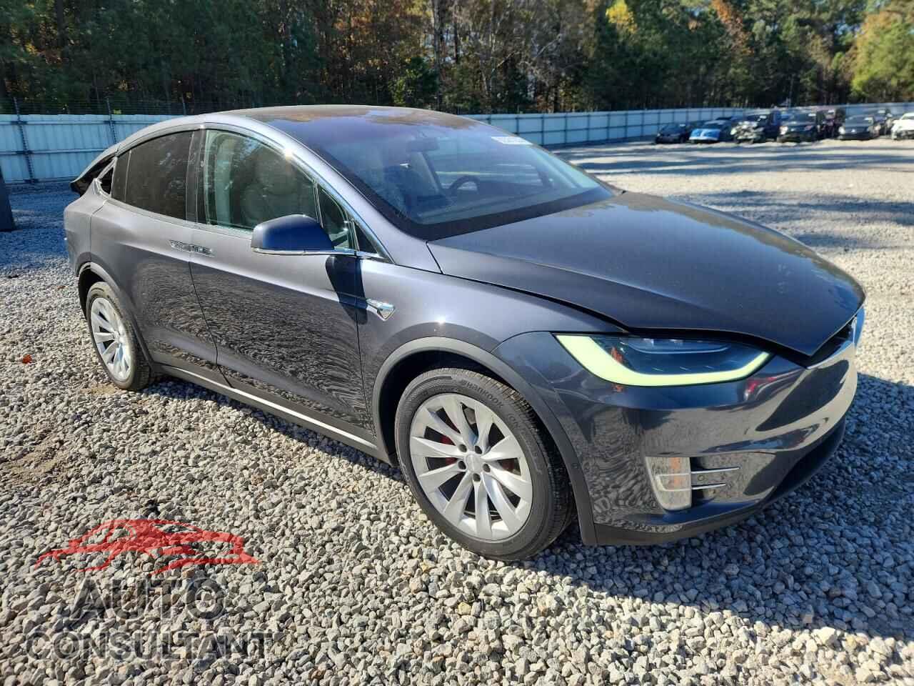 TESLA MODEL X 2017 - 5YJXCAE46HF045190