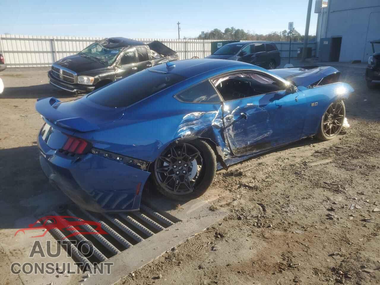 FORD MUSTANG 2024 - 1FA6P8CF8R5401676