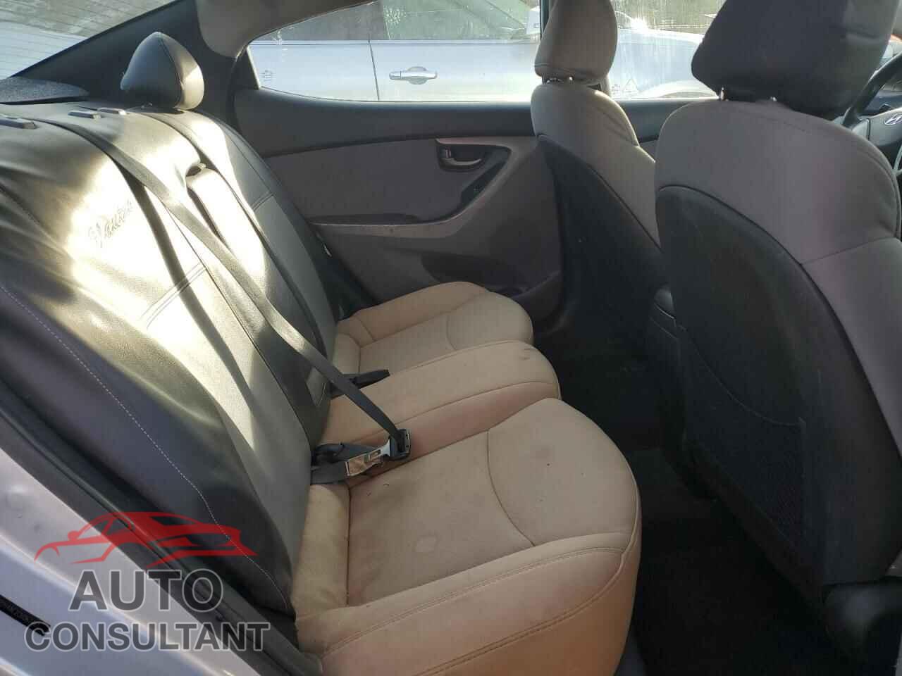 HYUNDAI ELANTRA 2012 - 5NPDH4AE2CH067461