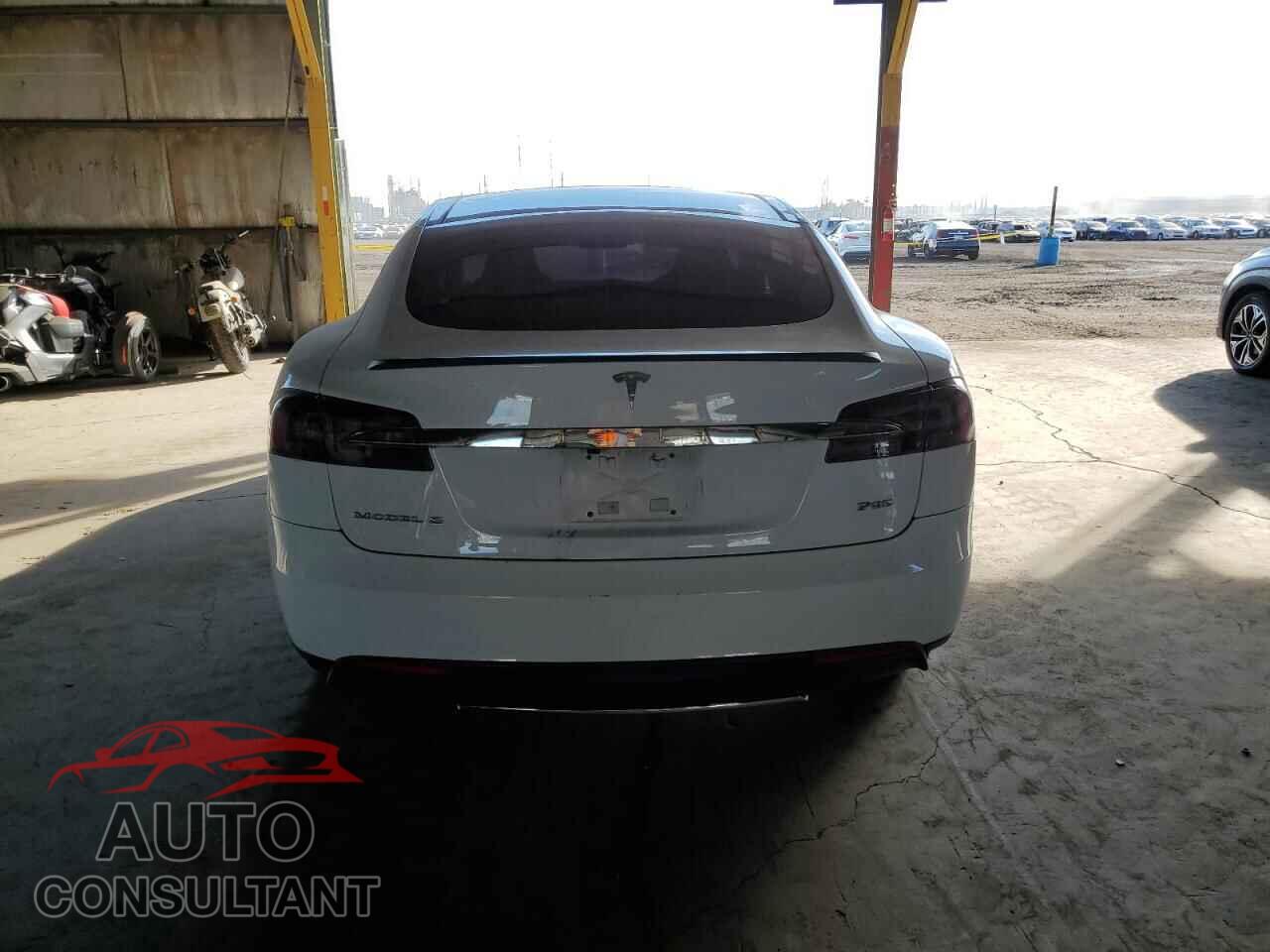 TESLA MODEL S 2013 - 5YJSA1CP9DFP16472