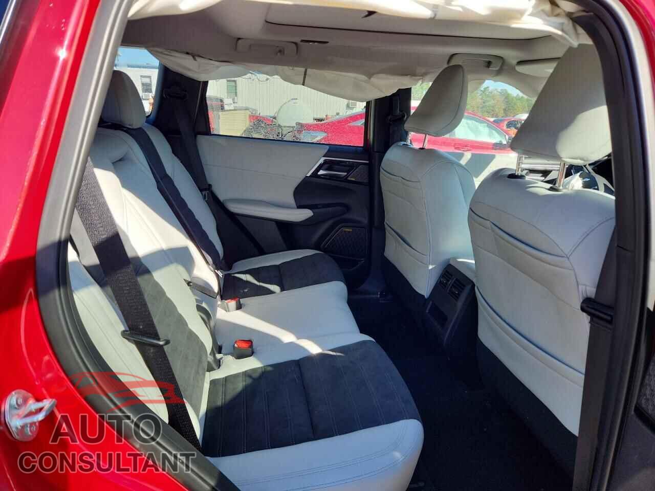 MITSUBISHI OUTLANDER 2025 - JA4J3VA85SZ018242