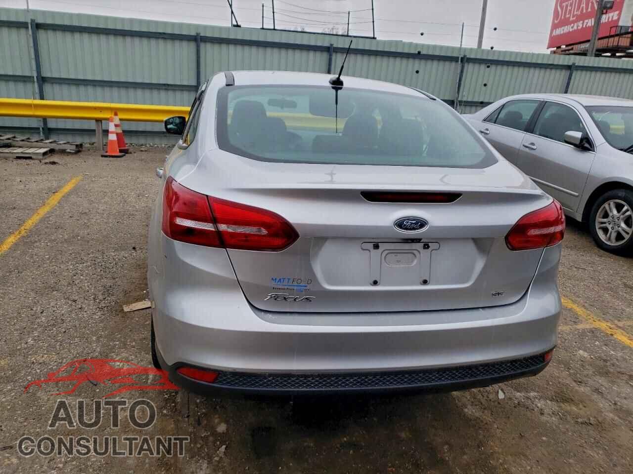 FORD FOCUS 2017 - 1FADP3F26HL277002