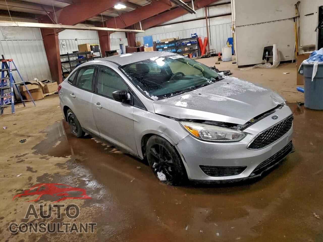 FORD FOCUS 2015 - 1FADP3E22FL333855
