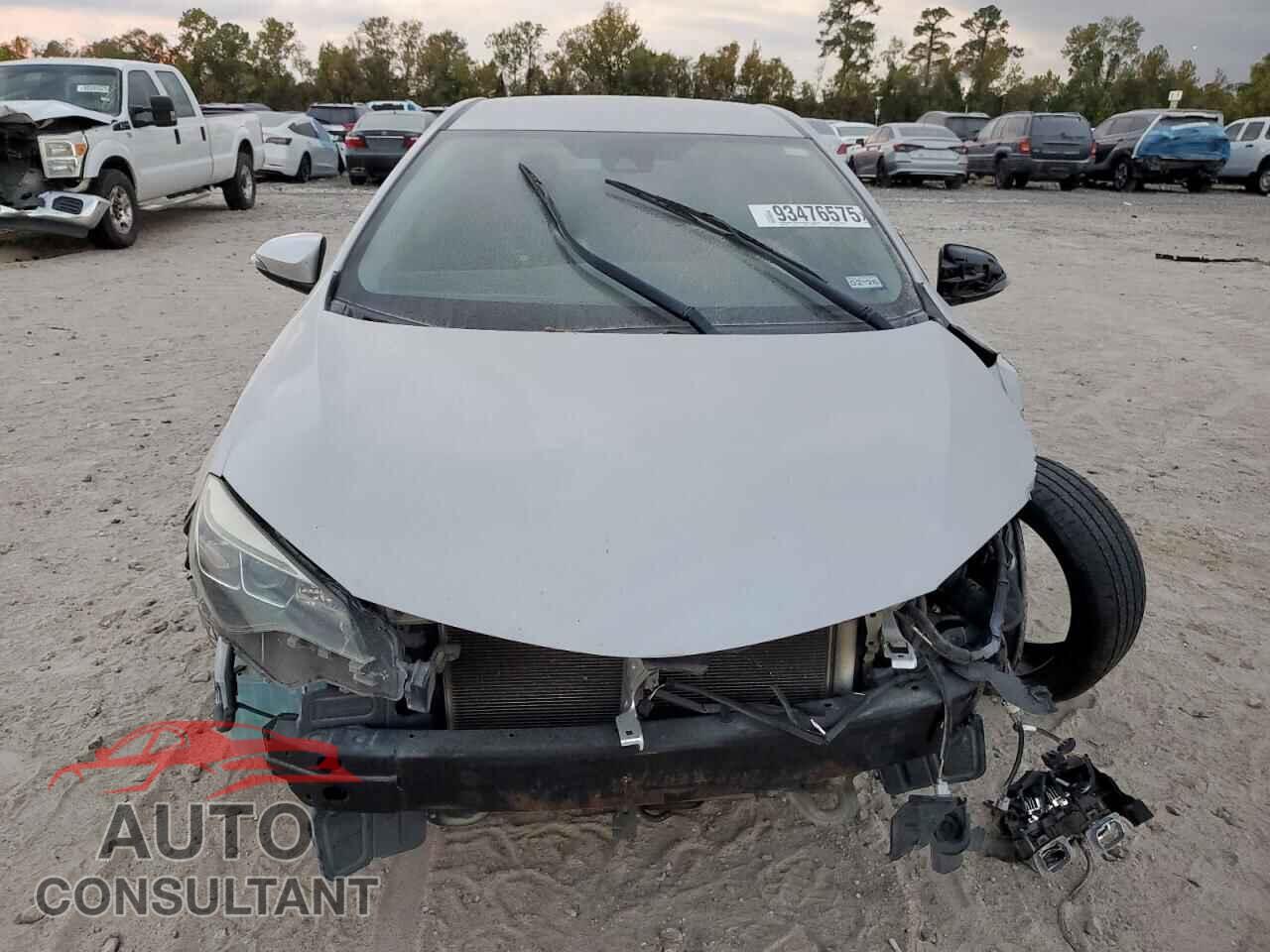 TOYOTA COROLLA 2018 - 5YFBURHE3JP779211