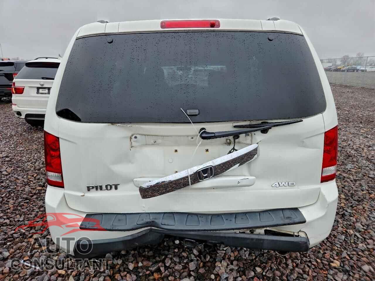 HONDA PILOT 2011 - 5FNYF4H43BB067602