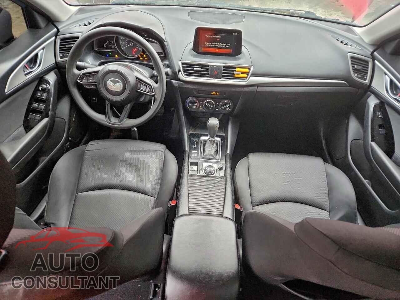 MAZDA 3 2018 - 3MZBN1U72JM161663