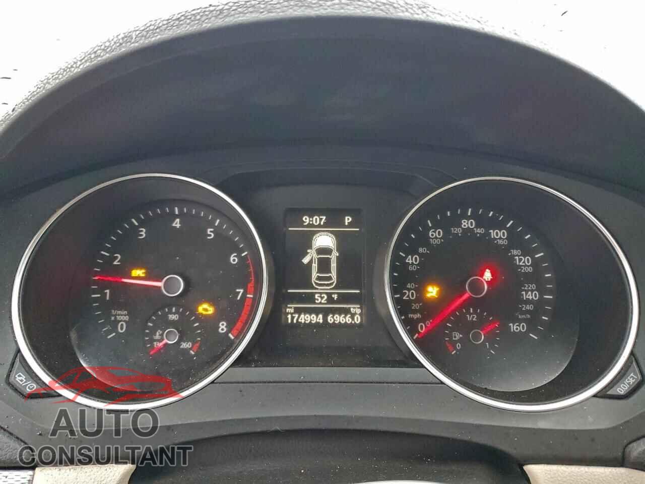 VOLKSWAGEN JETTA 2017 - 3VWDB7AJ8HM352132