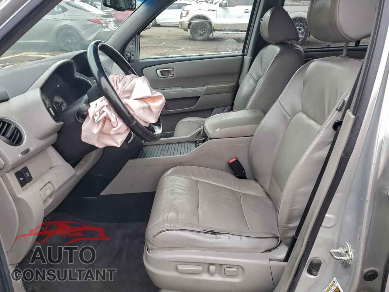 HONDA PILOT 2011 - 5FNYF4H99BB091463