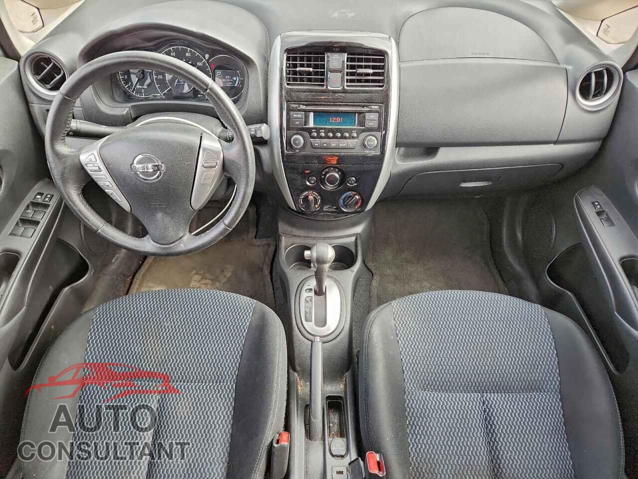 NISSAN VERSA 2015 - 3N1CE2CP2FL408601
