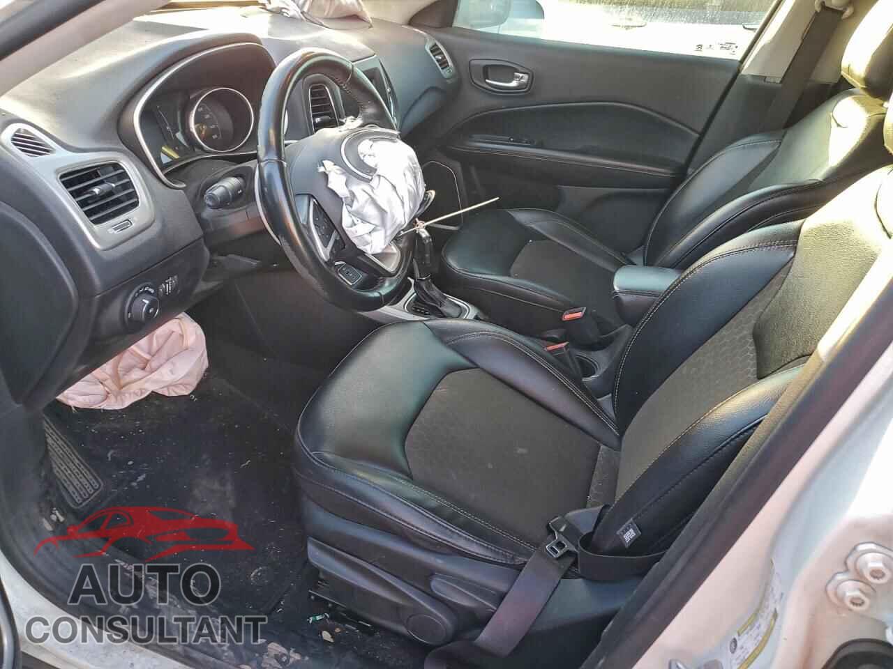 JEEP COMPASS 2020 - 3C4NJCBB9LT125038