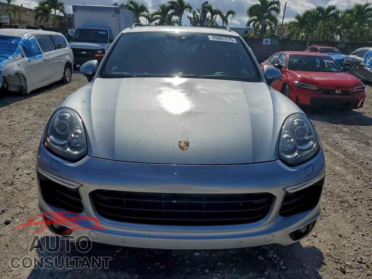 PORSCHE CAYENNE 2017 - WP1AA2A20HKA89192