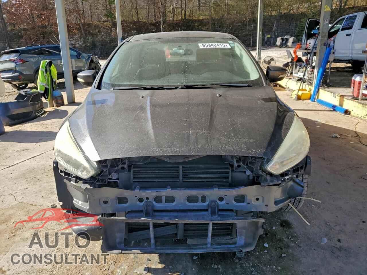 FORD FOCUS 2015 - 1FADP3F25FL261466