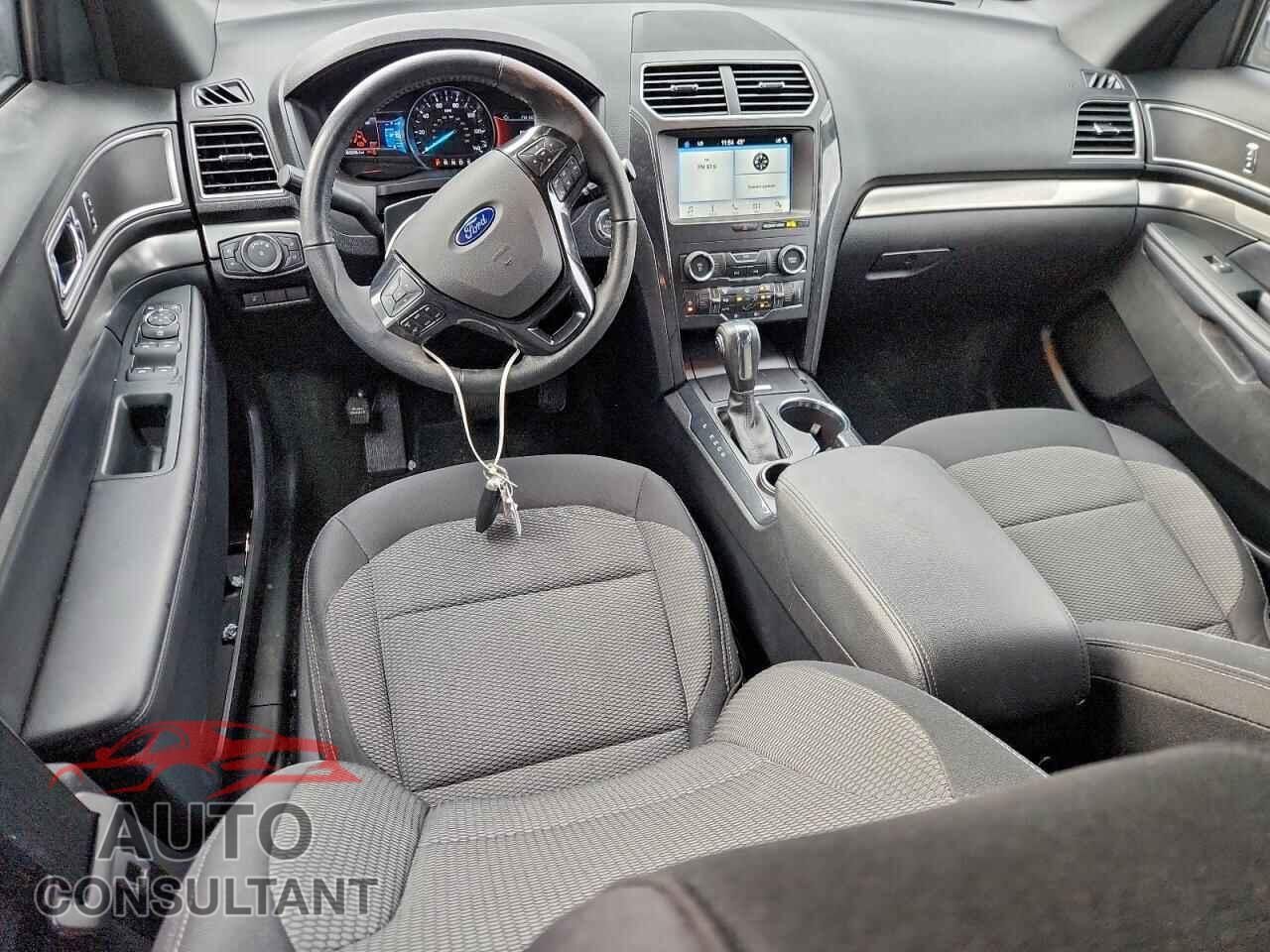 FORD EXPLORER 2018 - 1FM5K7D80JGA76718